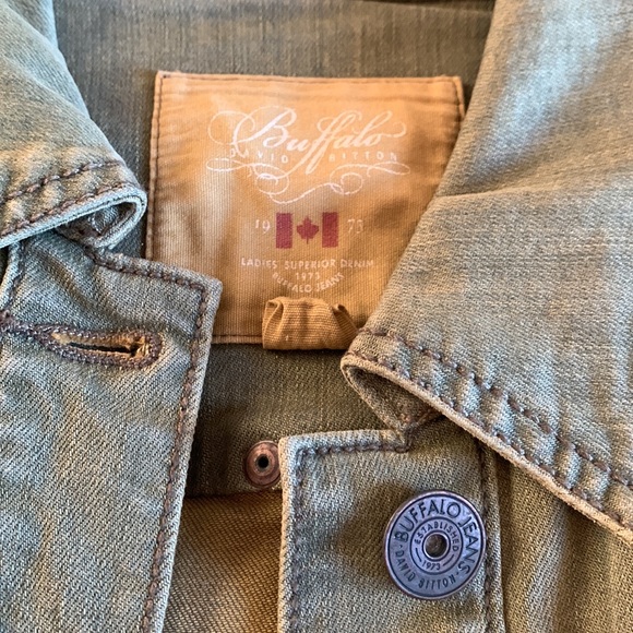 WOMEN green jacket with leather sleeves by David Bitton. - Picture 6 of 8